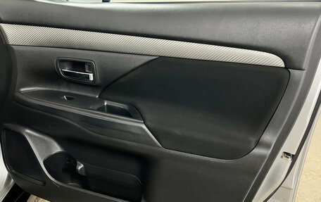 Mitsubishi Outlander III рестайлинг 3, 2014 год, 1 150 000 рублей, 25 фотография