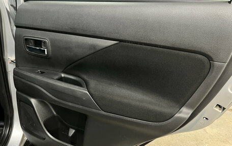 Mitsubishi Outlander III рестайлинг 3, 2014 год, 1 150 000 рублей, 27 фотография