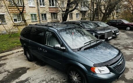 Chrysler Town & Country IV, 2005 год, 800 000 рублей, 9 фотография