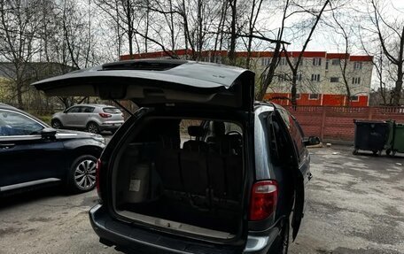 Chrysler Town & Country IV, 2005 год, 800 000 рублей, 11 фотография