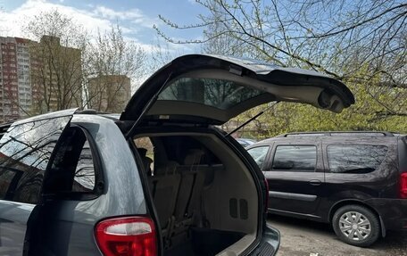 Chrysler Town & Country IV, 2005 год, 800 000 рублей, 20 фотография