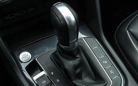 Volkswagen Tiguan II, 2018 год, 3 300 000 рублей, 15 фотография