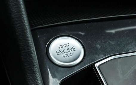 Volkswagen Tiguan II, 2018 год, 3 300 000 рублей, 16 фотография