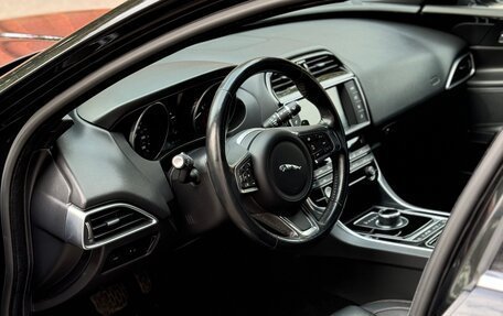 Jaguar XE I рестайлинг, 2017 год, 2 220 000 рублей, 9 фотография