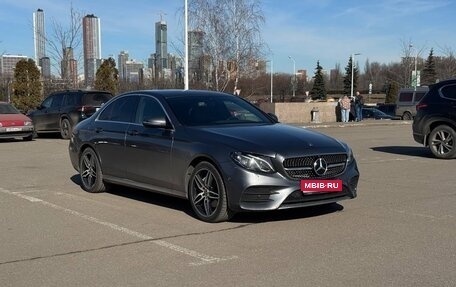 Mercedes-Benz E-Класс, 2018 год, 3 800 000 рублей, 1 фотография