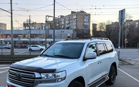 Toyota Land Cruiser 200, 2016 год, 5 990 000 рублей, 1 фотография