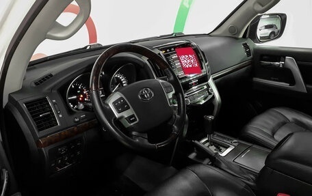 Toyota Land Cruiser 200, 2012 год, 4 500 000 рублей, 7 фотография