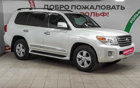Toyota Land Cruiser 200, 2012 год, 4 500 000 рублей, 3 фотография