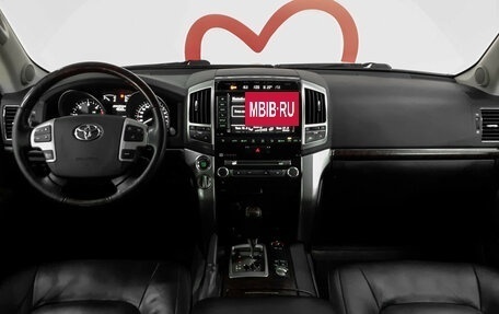 Toyota Land Cruiser 200, 2012 год, 4 500 000 рублей, 8 фотография