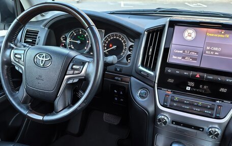 Toyota Land Cruiser 200, 2016 год, 5 990 000 рублей, 5 фотография