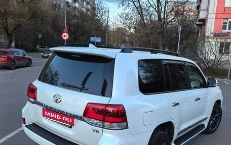 Toyota Land Cruiser 200, 2016 год, 5 990 000 рублей, 3 фотография