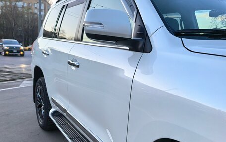 Toyota Land Cruiser 200, 2016 год, 5 990 000 рублей, 16 фотография