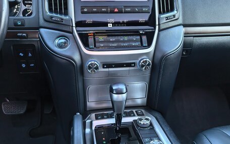 Toyota Land Cruiser 200, 2016 год, 5 990 000 рублей, 24 фотография