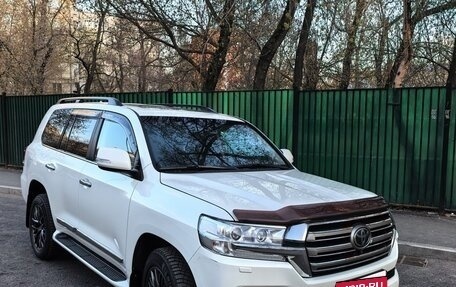 Toyota Land Cruiser 200, 2016 год, 5 990 000 рублей, 12 фотография