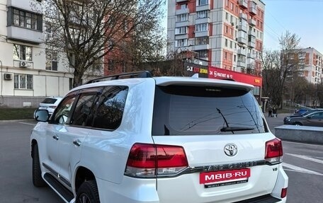 Toyota Land Cruiser 200, 2016 год, 5 990 000 рублей, 14 фотография