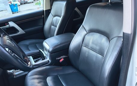 Toyota Land Cruiser 200, 2016 год, 5 990 000 рублей, 28 фотография