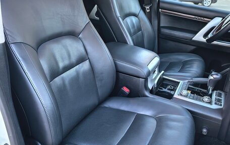 Toyota Land Cruiser 200, 2016 год, 5 990 000 рублей, 29 фотография