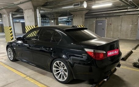 BMW M5, 2005 год, 3 950 000 рублей, 3 фотография