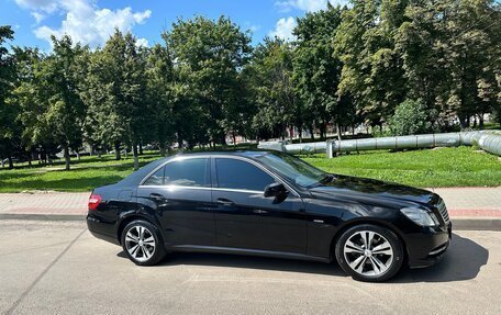 Mercedes-Benz E-Класс, 2009 год, 1 410 000 рублей, 2 фотография