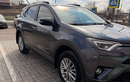 Toyota RAV4, 2015 год, 2 400 000 рублей, 3 фотография