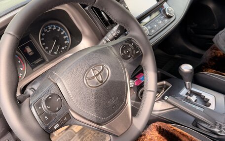 Toyota RAV4, 2015 год, 2 400 000 рублей, 8 фотография