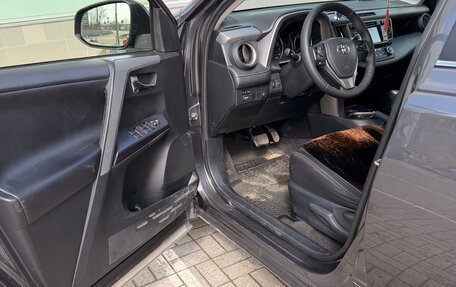 Toyota RAV4, 2015 год, 2 400 000 рублей, 9 фотография