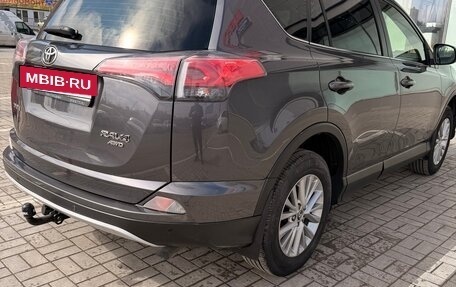 Toyota RAV4, 2015 год, 2 400 000 рублей, 15 фотография