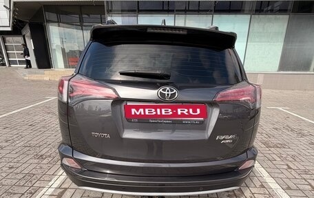 Toyota RAV4, 2015 год, 2 400 000 рублей, 13 фотография