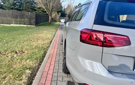 Volkswagen Passat B8 рестайлинг, 2022 год, 2 350 000 рублей, 3 фотография