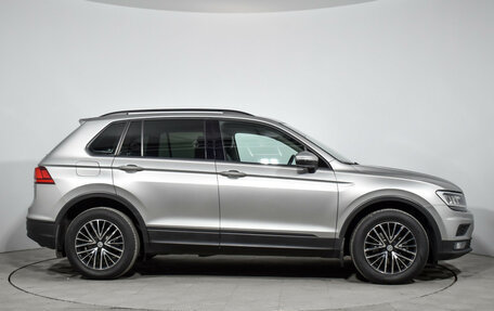 Volkswagen Tiguan II, 2020 год, 2 690 000 рублей, 4 фотография