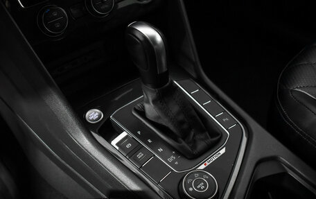 Volkswagen Tiguan II, 2020 год, 2 690 000 рублей, 11 фотография