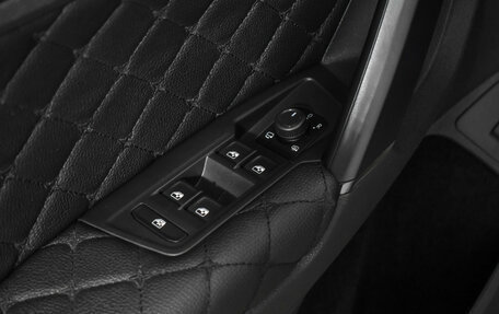 Volkswagen Tiguan II, 2020 год, 2 690 000 рублей, 10 фотография