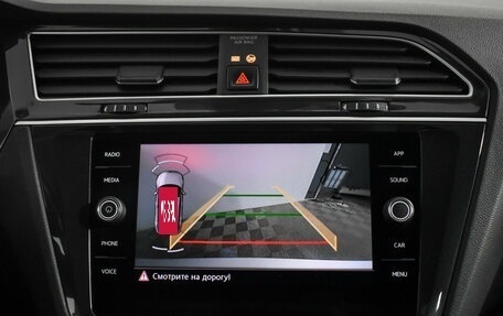 Volkswagen Tiguan II, 2020 год, 2 690 000 рублей, 17 фотография