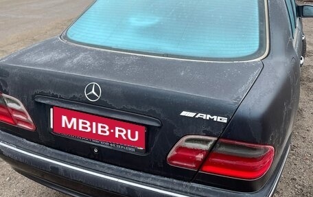 Mercedes-Benz E-Класс, 1999 год, 650 000 рублей, 3 фотография