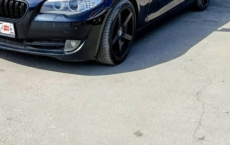 BMW 5 серия, 2011 год, 1 800 000 рублей, 3 фотография