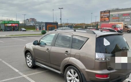 Mitsubishi Outlander III рестайлинг 3, 2011 год, 980 000 рублей, 4 фотография