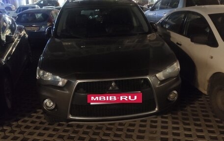 Mitsubishi Outlander III рестайлинг 3, 2011 год, 980 000 рублей, 3 фотография