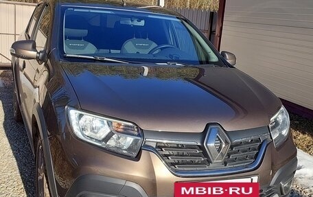 Renault Logan II, 2019 год, 965 000 рублей, 6 фотография