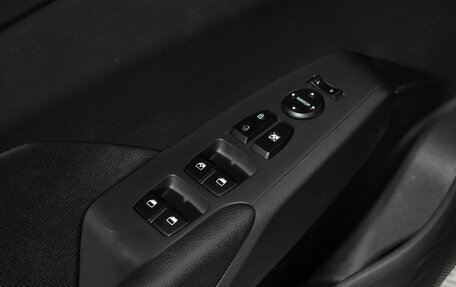 Hyundai Solaris II рестайлинг, 2022 год, 1 940 000 рублей, 10 фотография