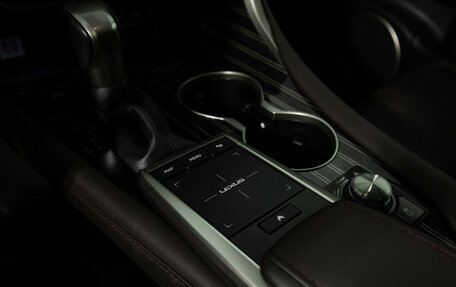 Lexus RX IV рестайлинг, 2021 год, 6 500 000 рублей, 24 фотография