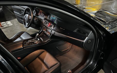 BMW 5 серия, 2011 год, 1 530 000 рублей, 13 фотография