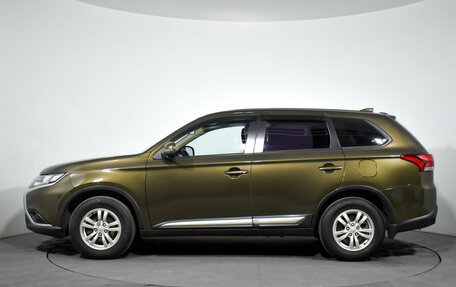 Mitsubishi Outlander III рестайлинг 3, 2020 год, 2 449 000 рублей, 8 фотография