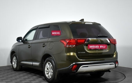 Mitsubishi Outlander III рестайлинг 3, 2020 год, 2 449 000 рублей, 7 фотография