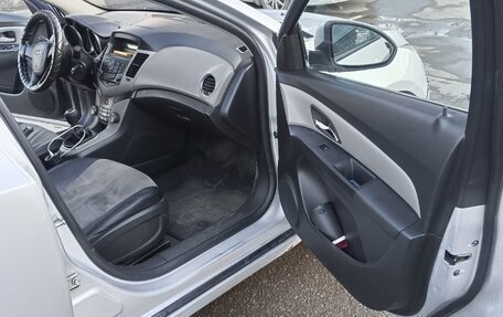 Chevrolet Cruze II, 2011 год, 345 000 рублей, 9 фотография