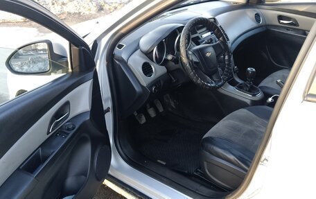 Chevrolet Cruze II, 2011 год, 345 000 рублей, 15 фотография