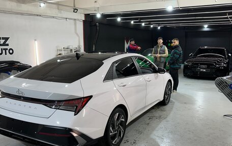 Hyundai Elantra, 2023 год, 2 050 000 рублей, 4 фотография