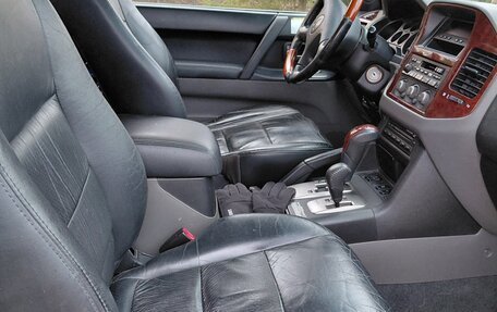 Mitsubishi Pajero III рестайлинг, 2003 год, 650 000 рублей, 13 фотография