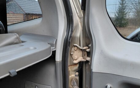 Mitsubishi Pajero III рестайлинг, 2003 год, 650 000 рублей, 10 фотография