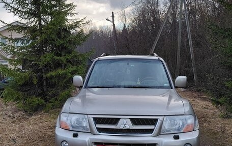 Mitsubishi Pajero III рестайлинг, 2003 год, 650 000 рублей, 16 фотография