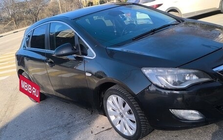 Opel Astra J, 2011 год, 770 000 рублей, 2 фотография